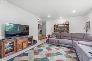 9890 SW Grabhorn Rd, Beaverton, OR 97007 - Photo 14