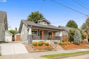 3645 SE Center St, Portland, OR 97202 - Photo 2