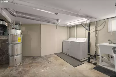 3645 SE Center St, Portland, OR 97202 - Photo 28