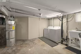 3645 SE Center St, Portland, OR 97202 - Photo 28