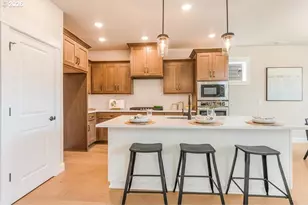 18090 SW Barrows Rd, Beaverton, OR 97007 - Photo 6