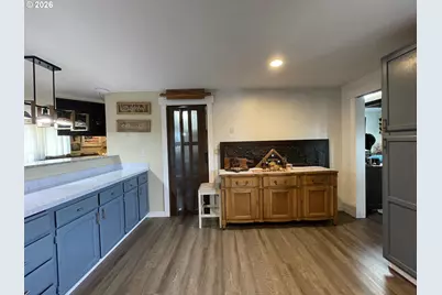 2220 Maine Ct, North Bend, OR 97459 - Photo 12