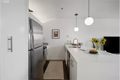 315 NW Uptown Ter #A1, Portland, OR 97210 - Photo 10