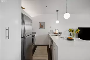 315 NW Uptown Terrace, Portland, OR 97210 - Photo 10