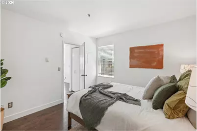 315 NW Uptown Ter #A1, Portland, OR 97210 - Photo 22