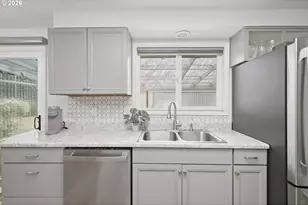 1125 Delrose Dr, Springfield, OR 97477 - Photo 12