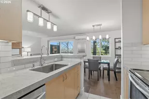 200 Burnham Rd, Lake Oswego, OR 97034 - Photo 12