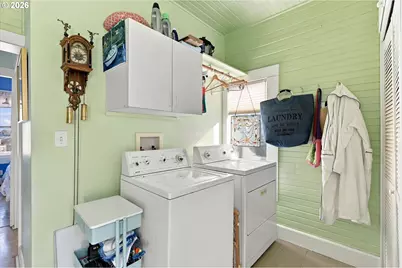 1093 NW 8th St, Lincoln City, OR 97367 - Photo 24