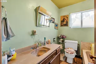 10510 SE Harold St, Portland, OR 97266 - Photo 16