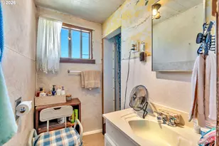 10510 SE Harold St, Portland, OR 97266 - Photo 24