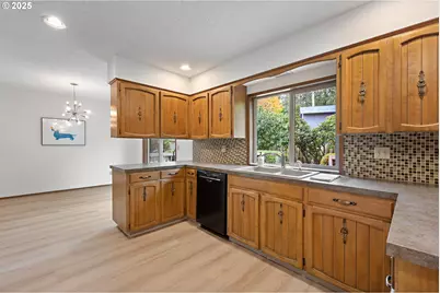 14646 NE Weidler St, Portland, OR 97230 - Photo 10