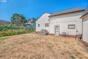 240 NE 80th Ave, Portland, OR 97213 - Photo 18