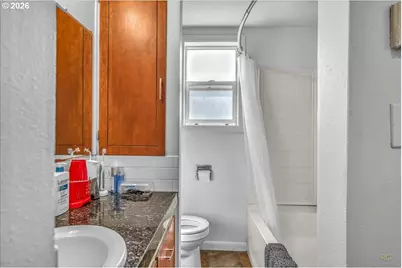 240 NE 80th Ave, Portland, OR 97213 - Photo 14