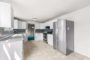 91424 N Bank Ln, Coquille, OR 97423 - Photo 14