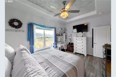 220 NE Spring Ave, Depoe Bay, OR 97341 - Photo 18