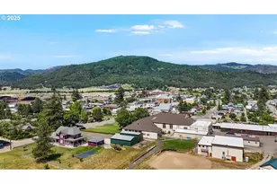 221 Main St, Riddle, OR 97469 - Photo 48