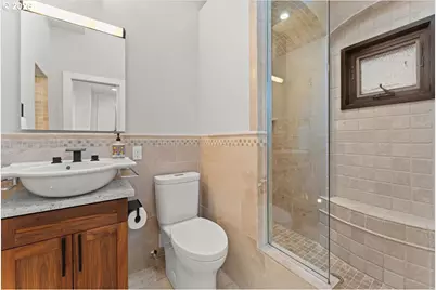7642 SE Harrison St, Portland, OR 97215 - Photo 24