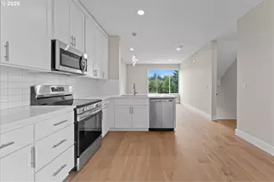 9818 SW 34th Pl, Portland, OR 97219 - Photo 6