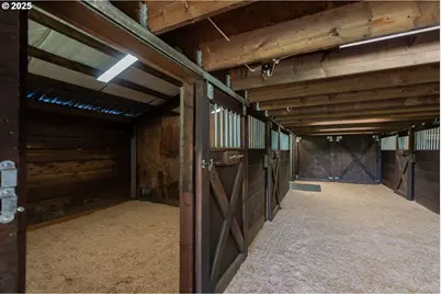 77690 Brock Rd, Oakridge, OR 97463 - Photo 12