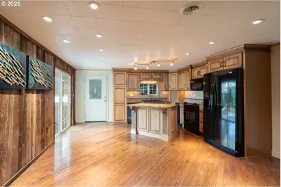 77690 Brock Rd, Oakridge, OR 97463 - Photo 24