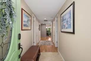 9625 SW Brentwood Pl, Portland, OR 97224 - Photo 8