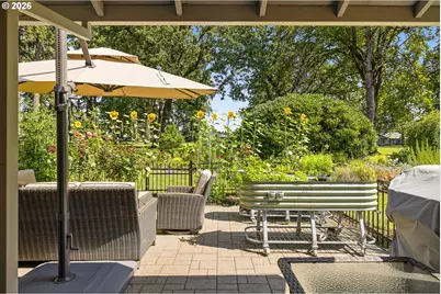 9625 SW Brentwood Pl, Portland, OR 97224 - Photo 30