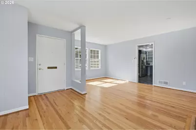 7158 SW 4th Ave, Portland, OR 97219 - Photo 8