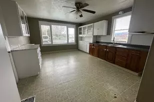 1745 Winston Rd, Hood River, OR 97031 - Photo 8