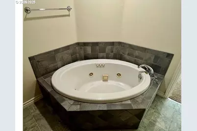 10478 NW Forestview Way, Portland, OR 97229 - Photo 20