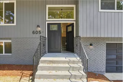 605 NE 8th Ave, Battle Ground, WA 98604 - Photo 2