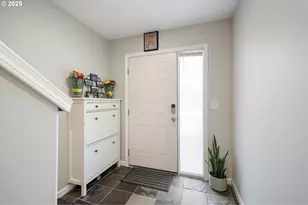 2619 SE 109th Ave, Portland, OR 97266 - Photo 4
