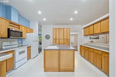 10425 Neahkahnie Creek Rd, Nehalem, OR 97131 - Photo 14