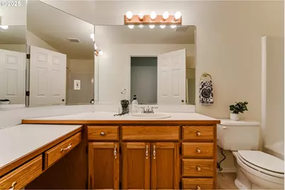 1328 Spyglass Dr, Eugene, OR 97401 - Photo 40