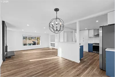 404 SW Riverview Ave, Gresham, OR 97080 - Photo 8