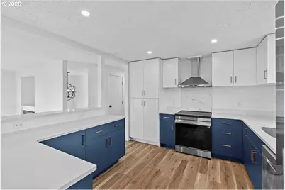 404 SW Riverview Ave, Gresham, OR 97080 - Photo 10