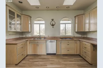 19330 NW Gillihan Rd, Portland, OR 97231 - Photo 20