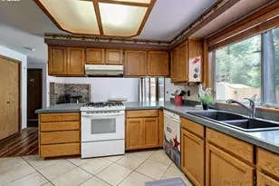 18410 SW Pheasant Ln, Beaverton, OR 97003 - Photo 8