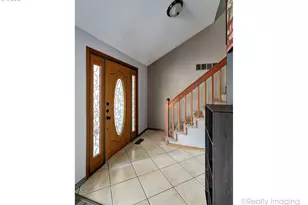 18410 SW Pheasant Ln, Beaverton, OR 97003 - Photo 2