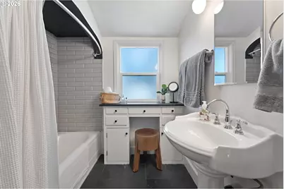 6003 N Michigan Ave, Portland, OR 97217 - Photo 24