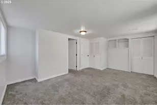 2055 Monterey Ln, Eugene, OR 97401 - Photo 20