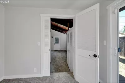 2055 Monterey Ln, Eugene, OR 97401 - Photo 32