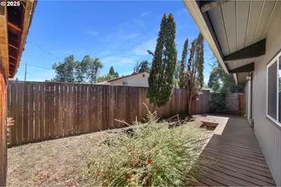 2055 Monterey Ln, Eugene, OR 97401 - Photo 40
