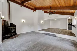 2055 Monterey Ln, Eugene, OR 97401 - Photo 12