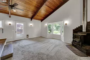 2055 Monterey Ln, Eugene, OR 97401 - Photo 14