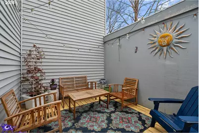 2338 SE 124th Ave, Portland, OR 97233 - Photo 4