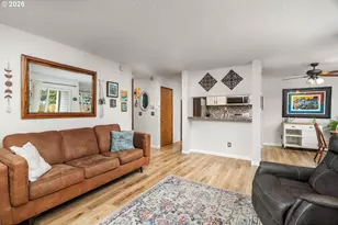 2338 SE 124th Ave, Portland, OR 97233 - Photo 8