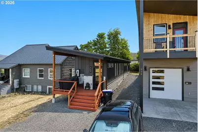 910 Clark St, The Dalles, OR 97058 - Photo 2