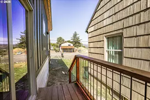 910 Clark St, The Dalles, OR 97058 - Photo 6