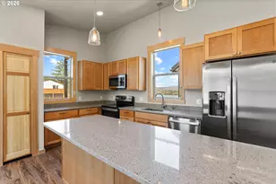 910 Clark St, The Dalles, OR 97058 - Photo 16