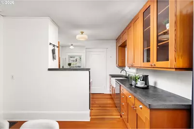 303 SE 86th Ave, Portland, OR 97216 - Photo 14